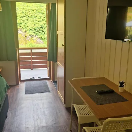 Kvamsdal 3 בית הארחה 3*